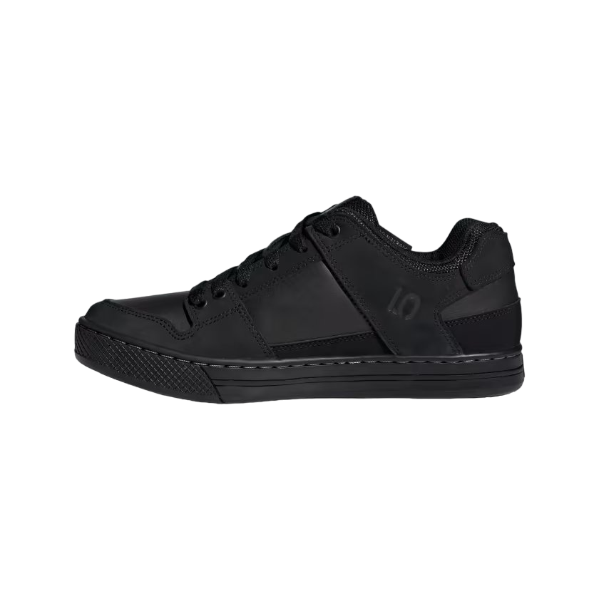 Five Ten Freerider DLX Flat Pedal Shoe - Core Black-Core Black-Gray Three