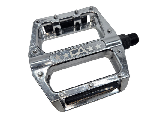 Free Agent Alloy Molded Pin Platform Pedals - Silver