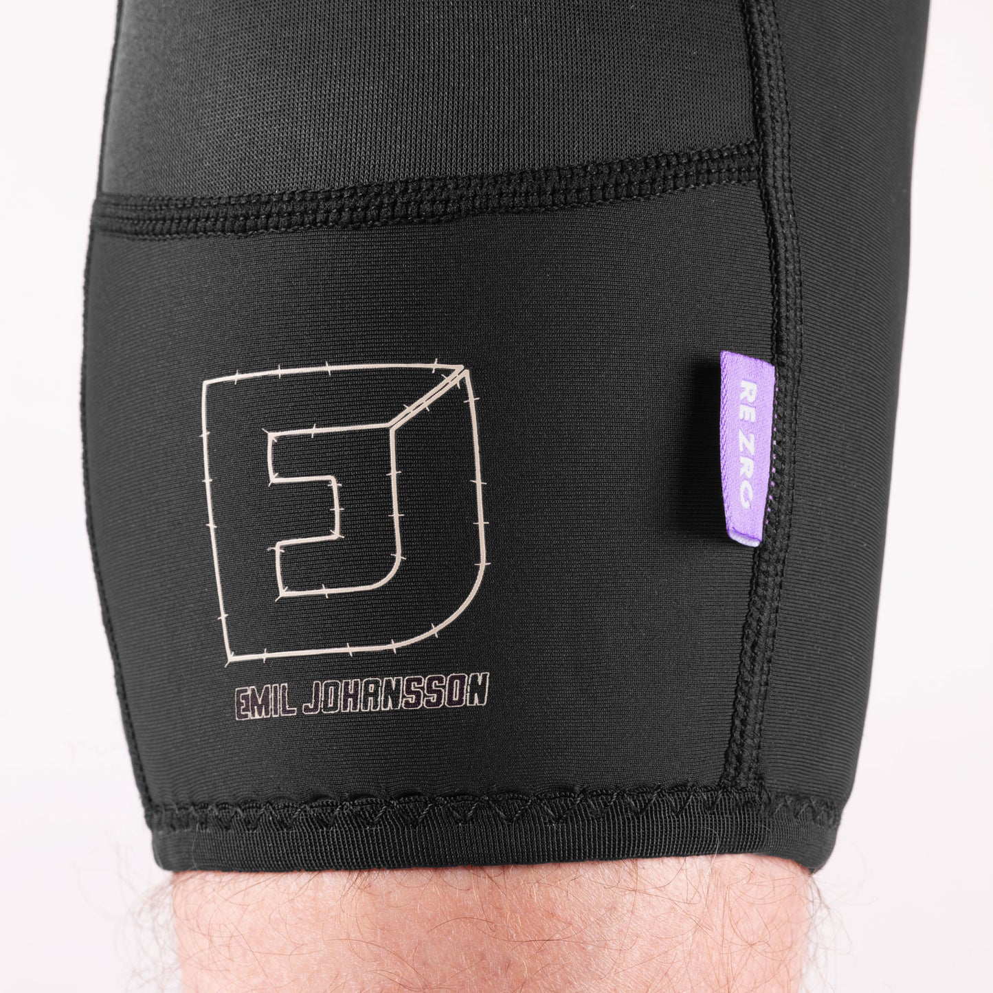 G-Form EJ Knee Guard - Black