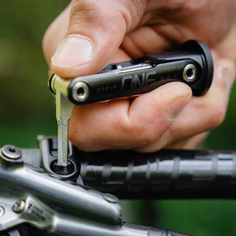 OneUp EDC Light Tool System - Purple