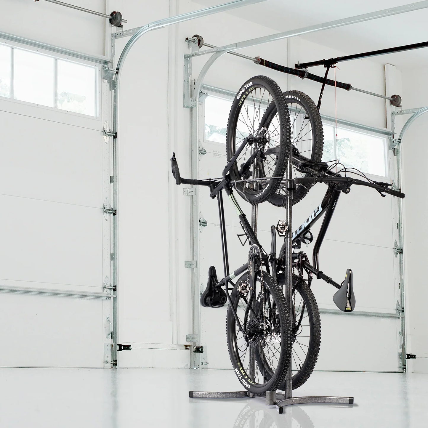 Delta Heavy Duty 2 Bike Upright Stand