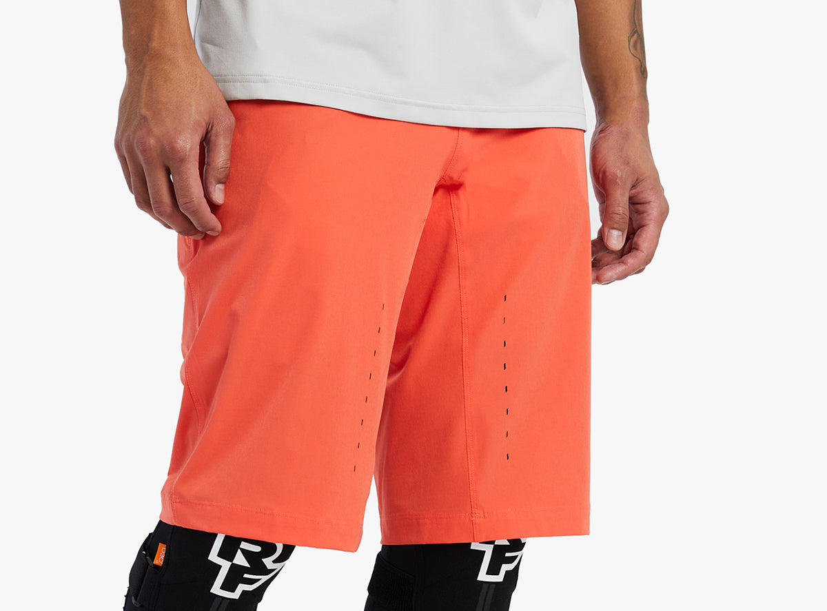 Race Face Traverse MTB Short - Coral - 2022 Coral Small