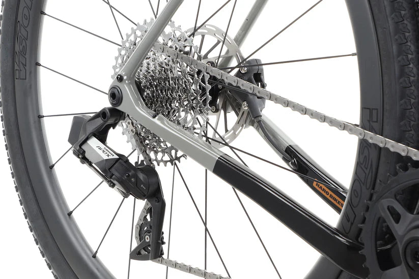 Haro Buzzard Carbon 2 700c - Gloss Jet Black and Gray-Copper