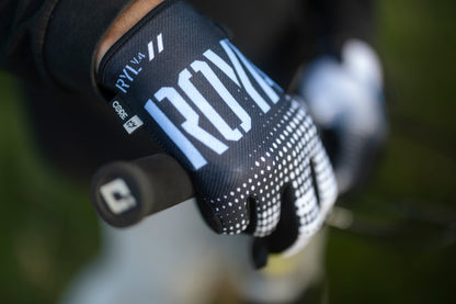 Royal Core MTB Glove - Dot Fade - Black-White