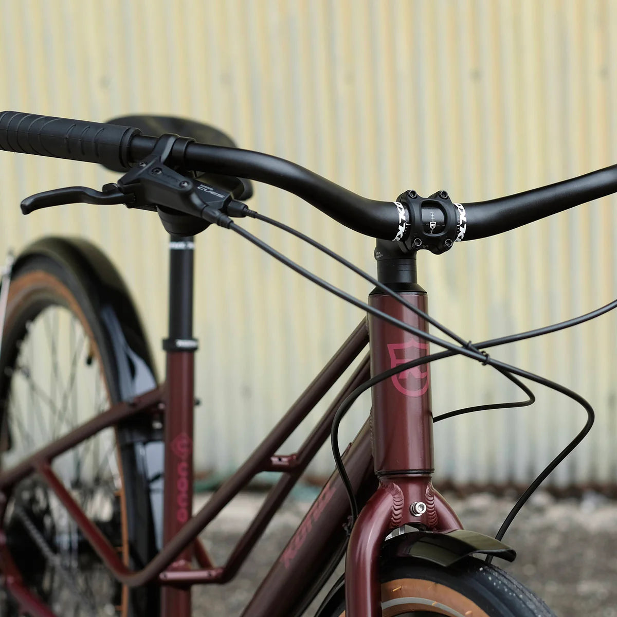 Kona Coco 650b - Red