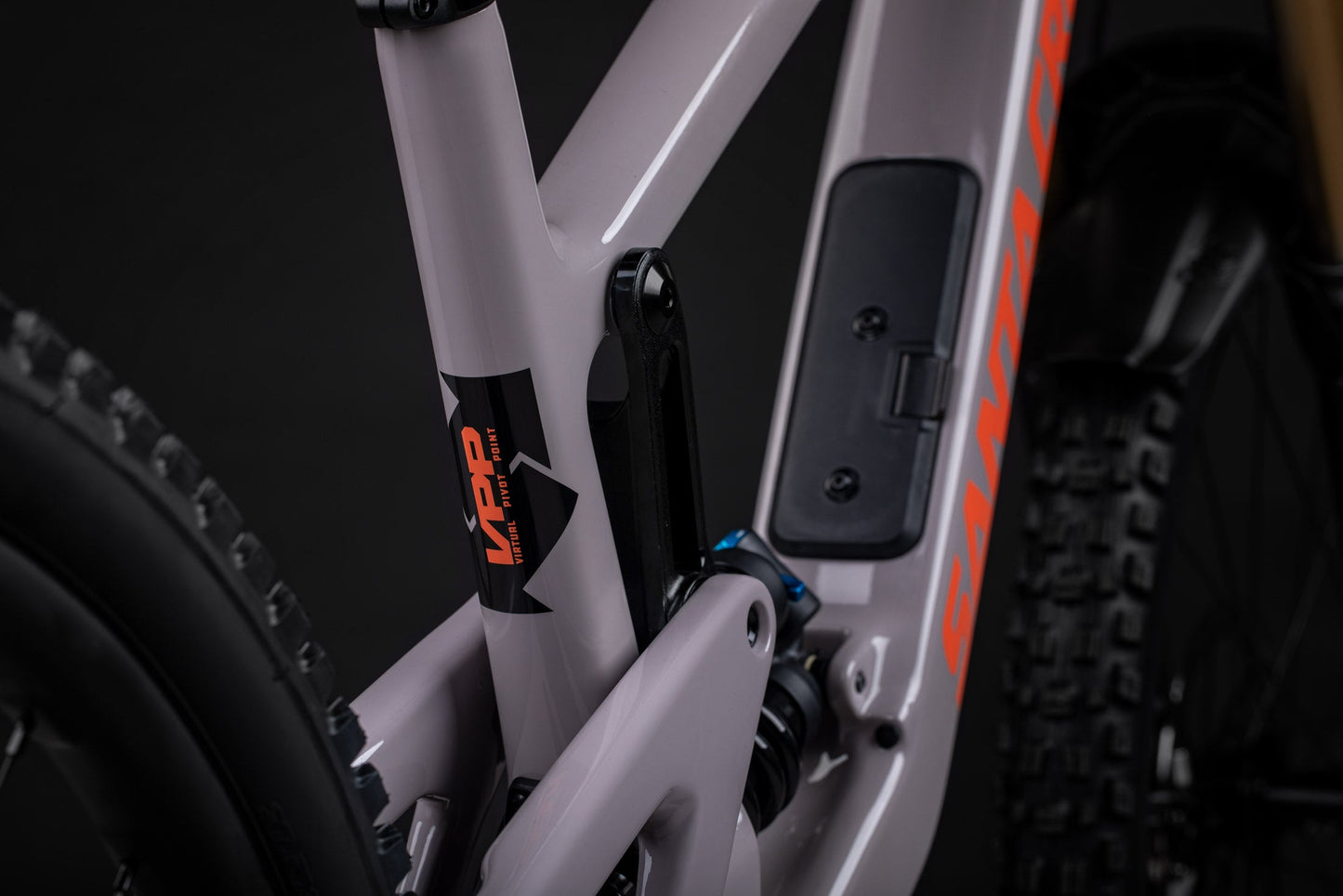 Santa Cruz Nomad Carbon MX - S Kit - Gloss Gypsum