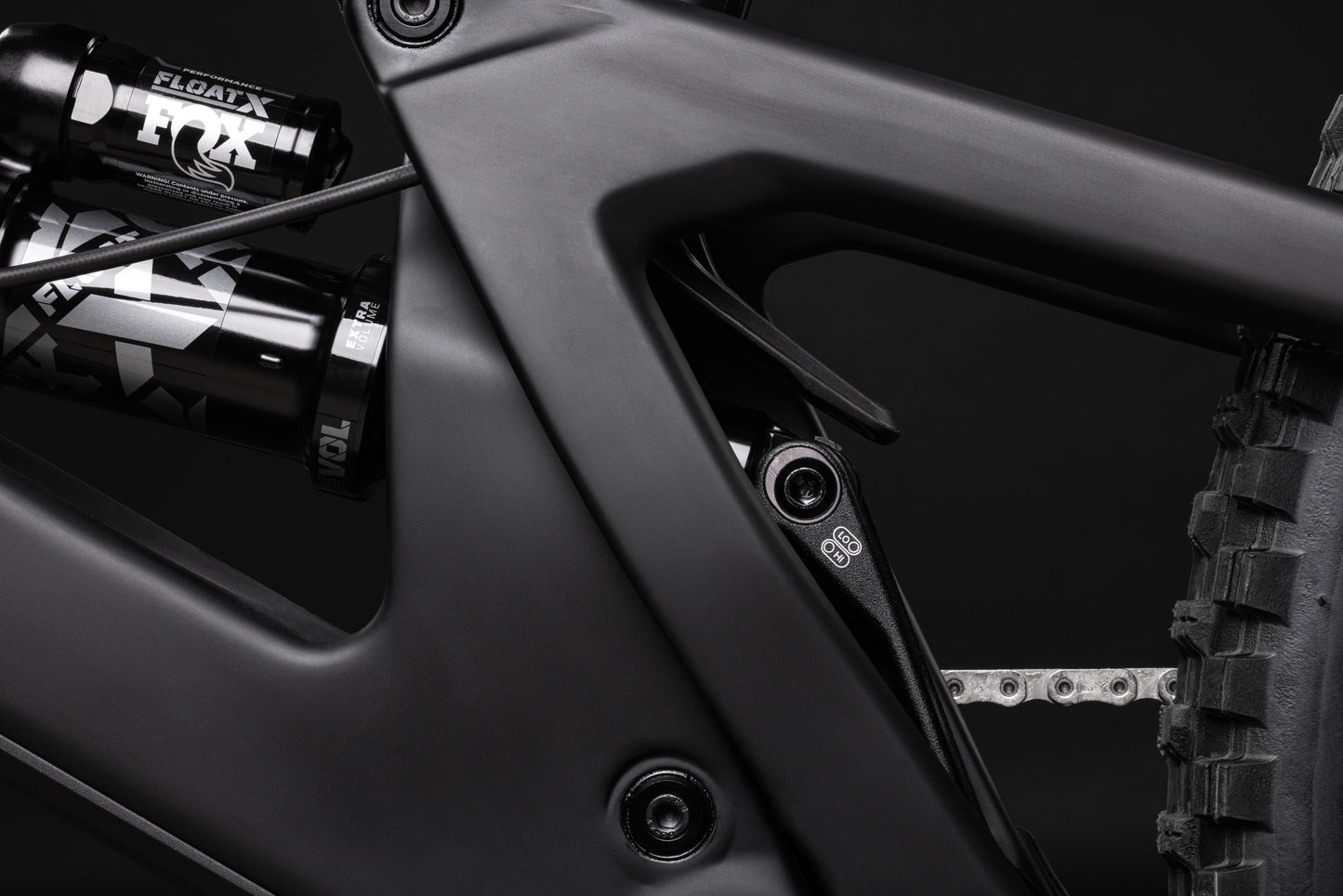 Santa Cruz Nomad Carbon MX - 90 Kit - Matt Black - 2026
