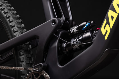 Santa Cruz Nomad Carbon MX - 90 Kit - Matt Black - 2026
