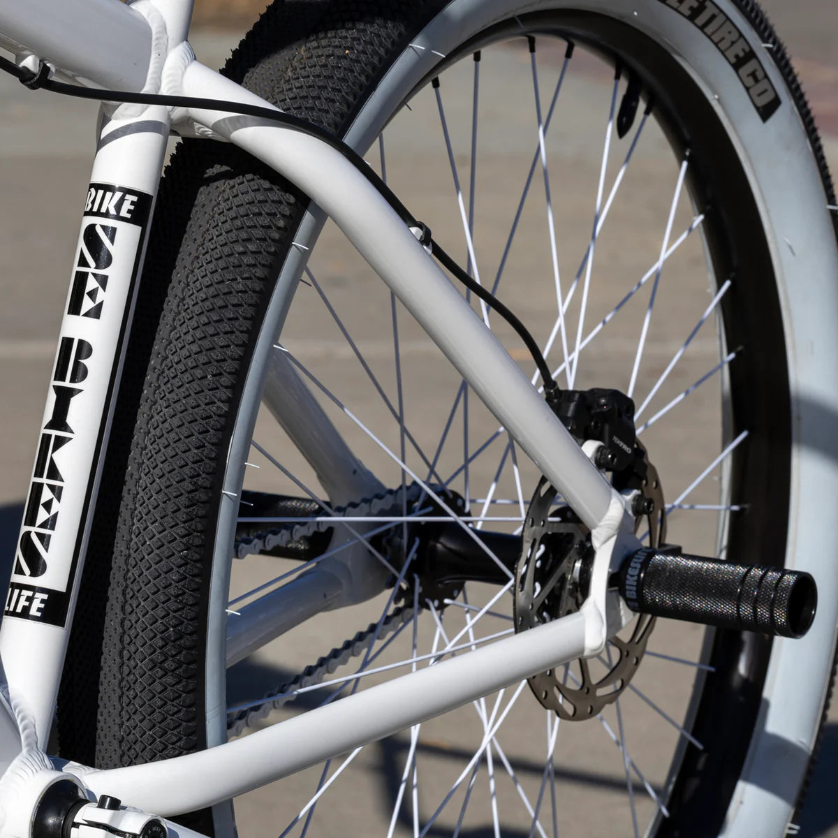 SE Bikes Maniacc Flyer 27.5+ Artic White