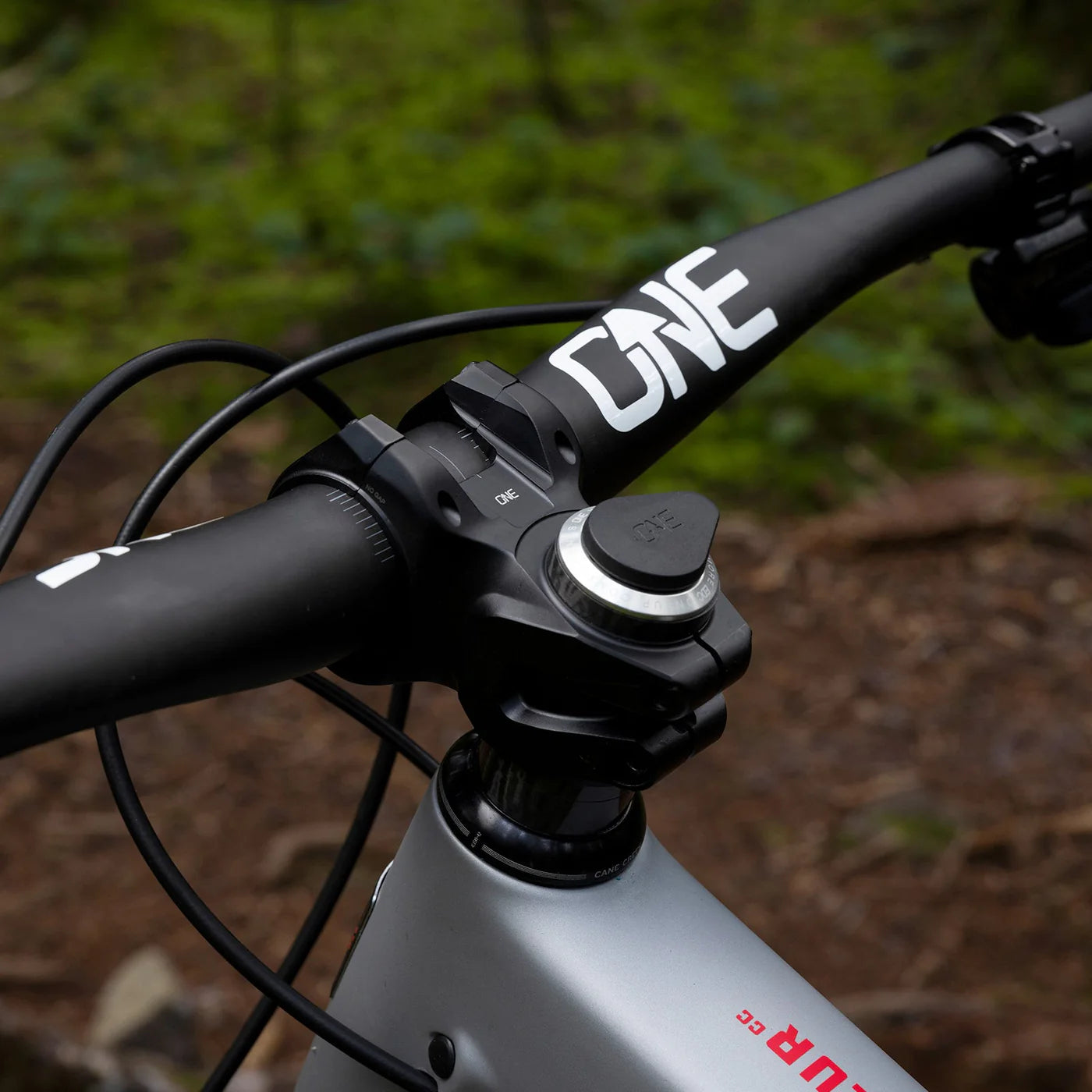 OneUp V2 Carbon Handlebar - Black