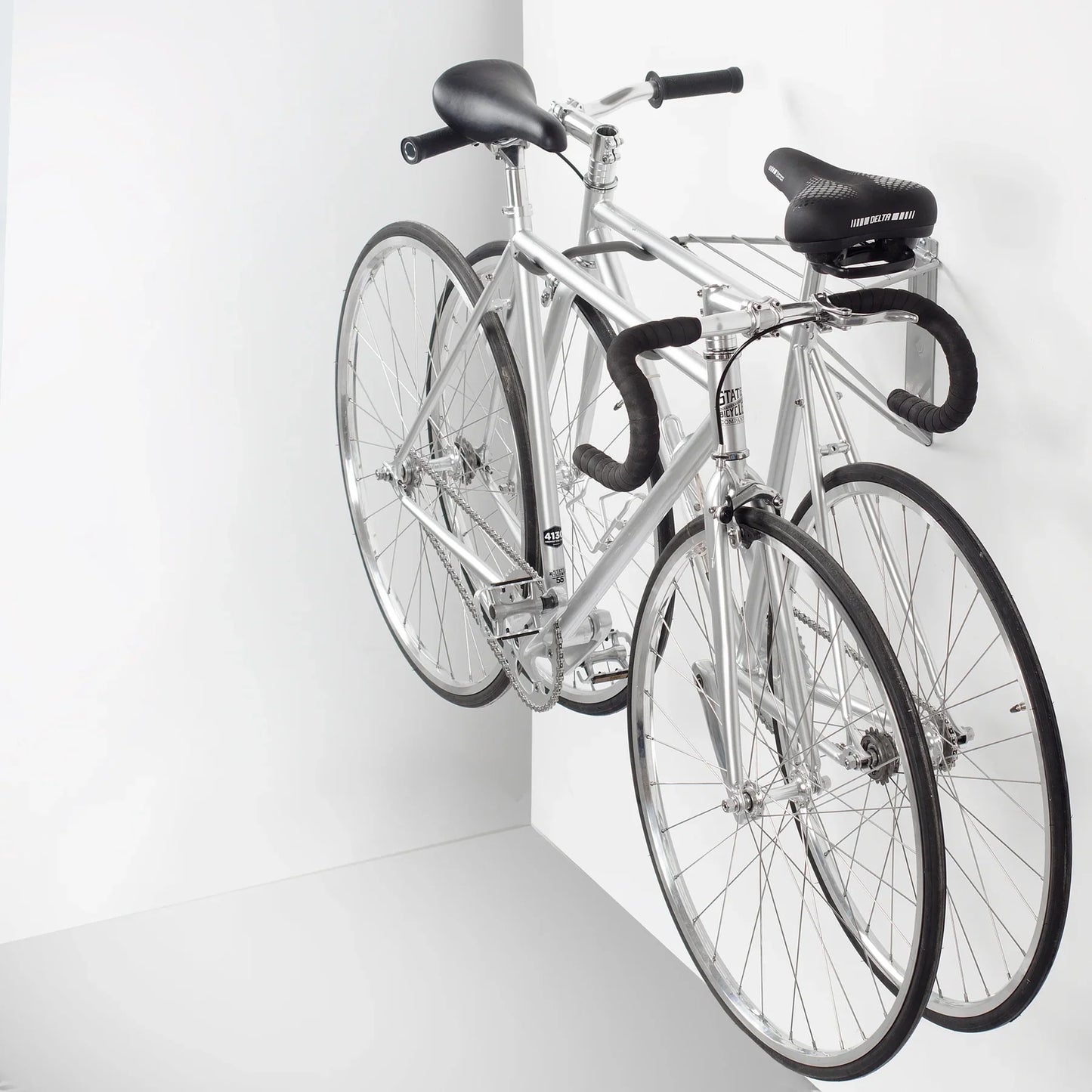 Delta Wall Mount Rack With Shelf