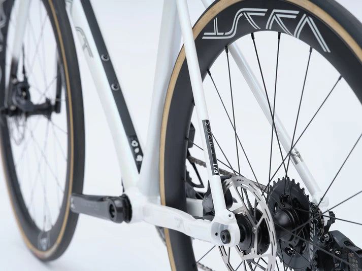 Vaast Bikes R/1 700c Road Bike - Force AXS - White