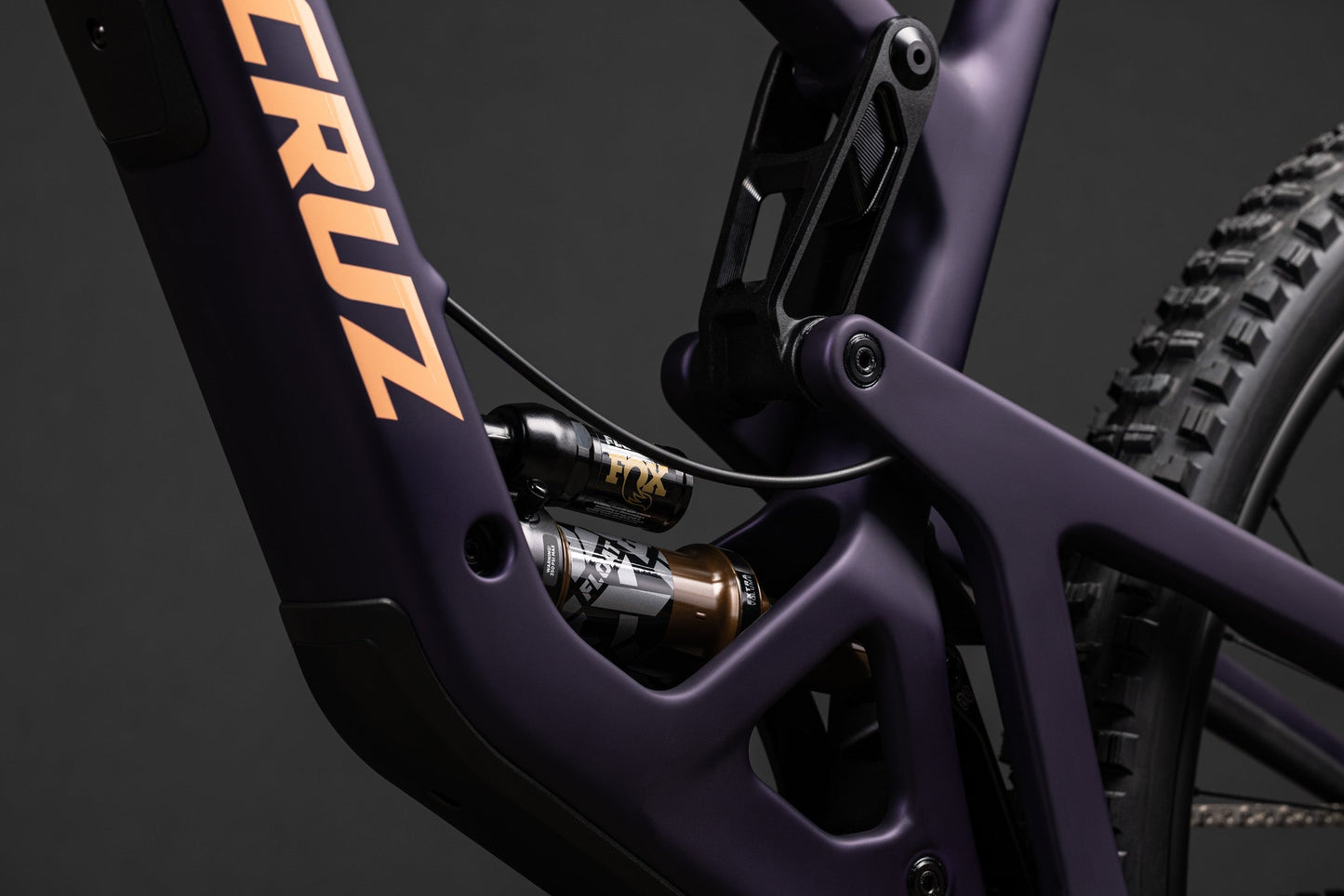 Santa Cruz Hightower Carbon 29 - S Kit - Matt Deep Purple - Ex-Display