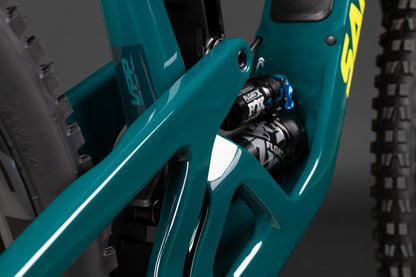 Santa Cruz Hightower Carbon 29 - R Kit - Gloss Green Day - Ex-Display