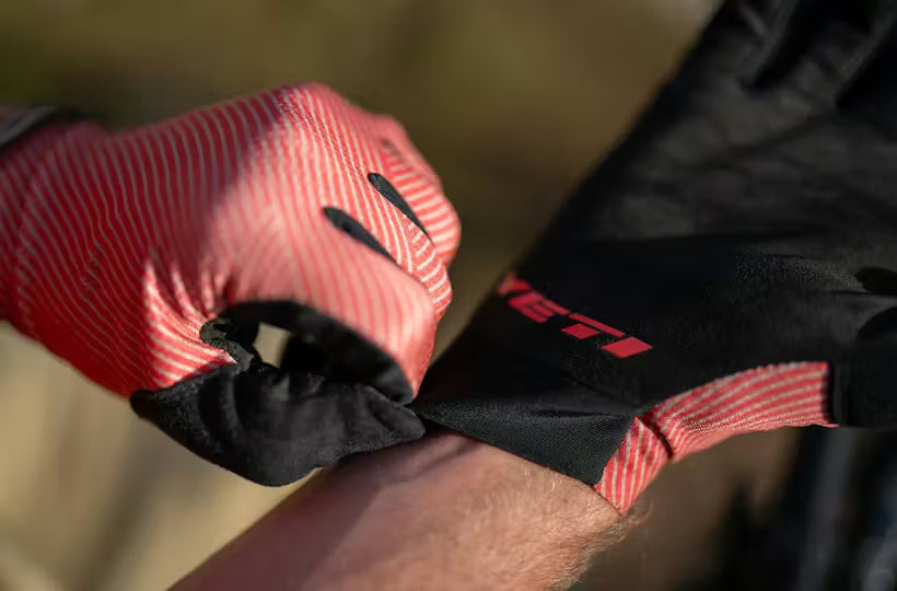 Yeti Enduro MTB Glove - White Distortion